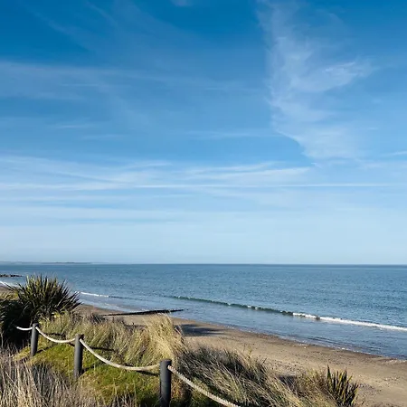 3 Bedroom In Rosslare *